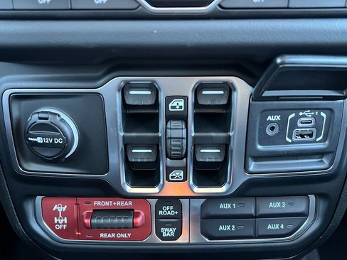 New 2026 Jeep Gladiator Rubicon AWD/4WD image 7