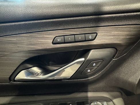Used 2021 GMC Terrain SLT w/ Infotainment Package II FWD image 14