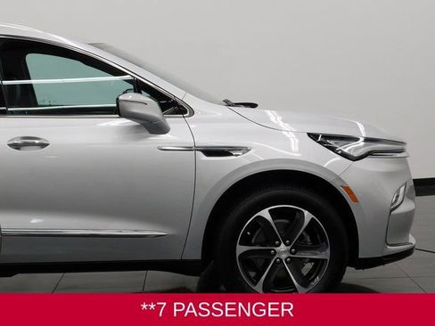 Used 2022 Buick Enclave Essence w/ Sport Touring Edition image 19