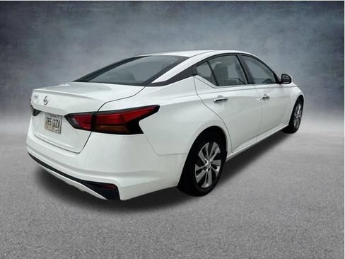 Used 2022 Nissan Altima 2.5 S FWD image 8