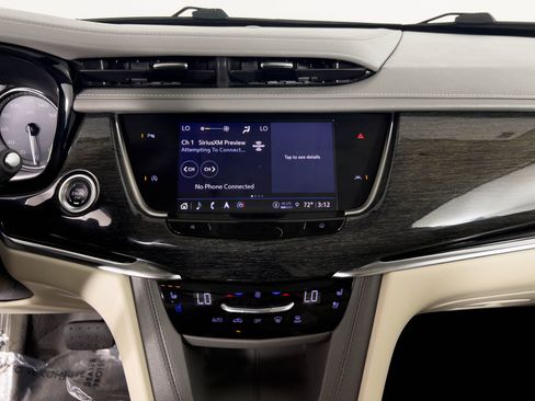 Used 2022 Cadillac XT6 Premium Luxury image 28