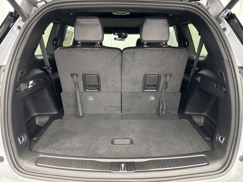 New 2025 Jeep Grand Cherokee L Limited w/ Black Appearance Package image 8