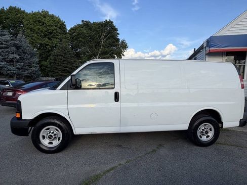 Used 2015 GMC Savana 2500 RWD image 11