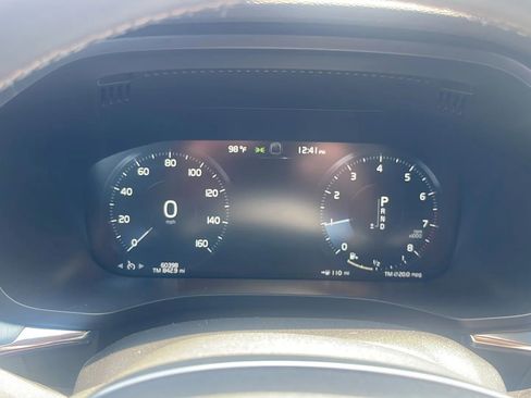 Used 2020 Volvo XC60 T5 Momentum FWD image 11