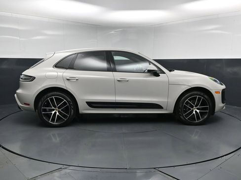 Certified 2025 Porsche Macan AWD/4WD image 13