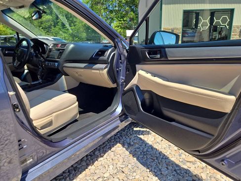 Used 2016 Subaru Legacy 2.5i Premium w/ Popular Package #2 AWD/4WD image 25