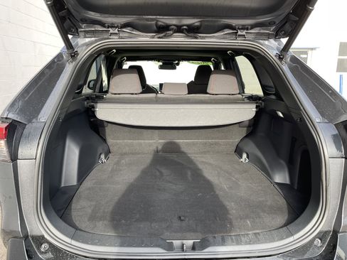 Used 2023 Toyota RAV4 SE image 23