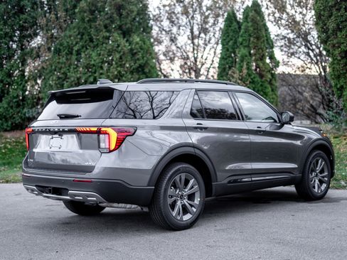 New 2026 Ford Explorer Active w/ Active Comfort Package image 5