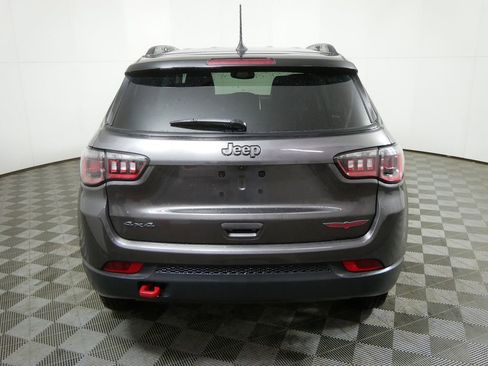 Used 2022 Jeep Compass Trailhawk w/ Trailhawk Convenience Group image 4