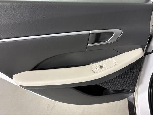 Used 2025 Hyundai Sonata SEL FWD image 32