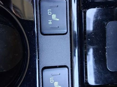 Used 2021 Toyota Prius Prime Limited image 28