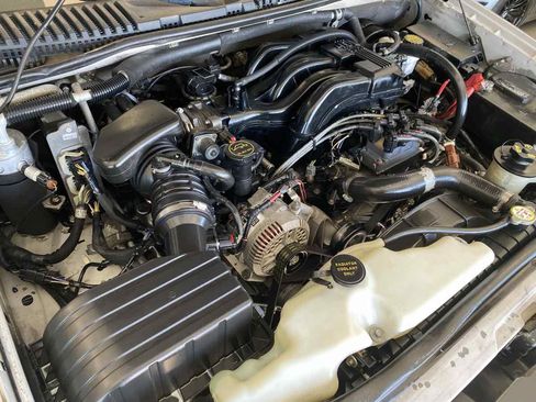 Used 2007 Ford Explorer XLT image 31