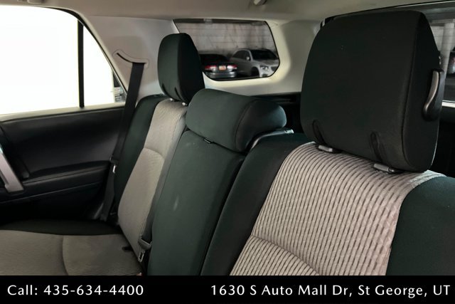 Used 2020 Toyota 4Runner SR5 AWD/4WD image 20