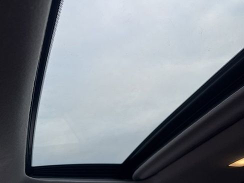 Used 2024 Toyota Corolla Cross LE w/ Moonroof Package image 35