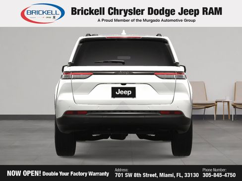 New 2025 Jeep Grand Cherokee Altitude image 10