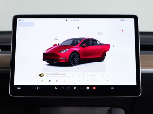 Used 2024 Tesla Model Y Performance image 35