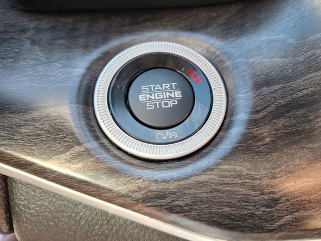 Used 2023 Jeep Grand Cherokee L Limited w/ Trailer Tow Group (B) AWD/4WD image 57