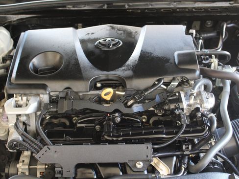 Used 2021 Toyota Camry XSE w/ Navigation Package FWD image 19