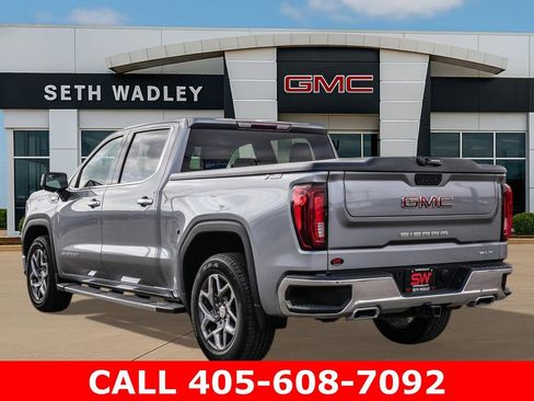 Used 2023 GMC Sierra 1500 SLT w/ SLT Premium Package AWD/4WD image 5