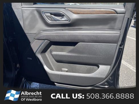 Used 2024 Chevrolet Tahoe Premier AWD/4WD image 23