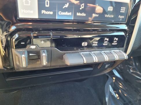 Used 2024 RAM 2500 Laramie AWD/4WD image 21
