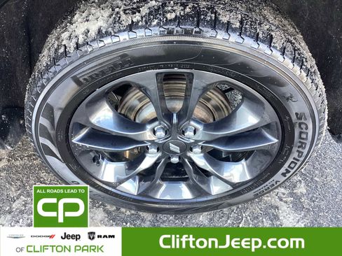 Certified 2023 Dodge Durango GT image 30