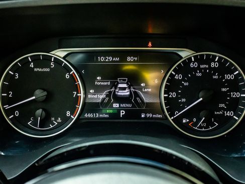 Used 2023 Nissan Rogue SV AWD/4WD image 18
