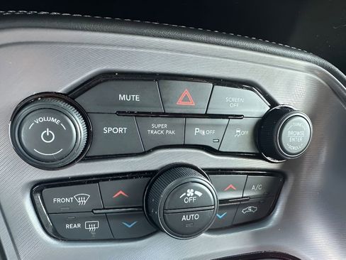 Used 2023 Dodge Challenger R/T w/ Plus Package image 16