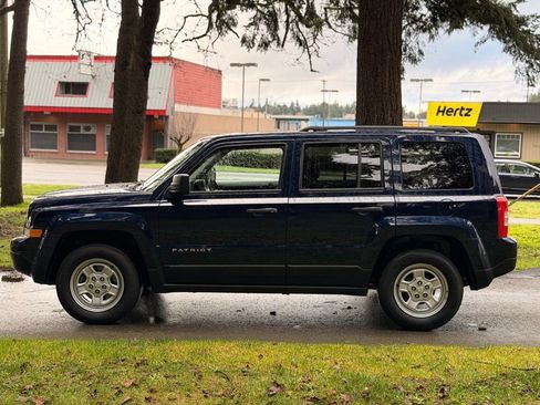 Used 2016 Jeep Patriot Sport image 4