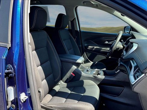Used 2022 GMC Terrain SLE w/ Driver Convenience Package FWD image 21