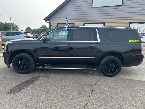 Used 2015 GMC Yukon XL Denali w/ Touring Package AWD/4WD image 8