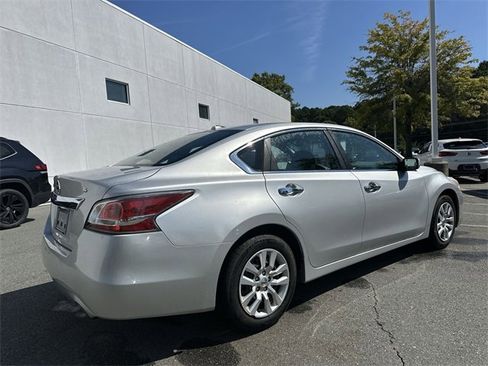 Used 2015 Nissan Altima 2.5 S w/ Power Driver Seat Package image 5