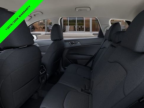 New 2026 Kia Sportage LX image 18