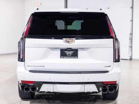Used 2024 Cadillac Escalade V AWD/4WD image 8