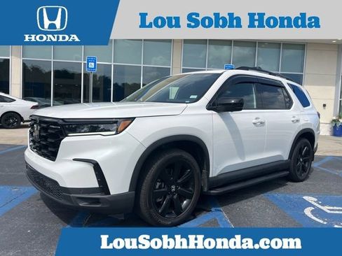 Certified 2025 Honda Pilot Black Edition image 1
