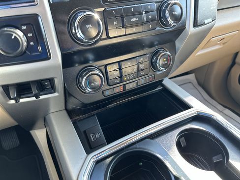 Used 2021 Ford F250 Lariat w/ Lariat Value Package image 29