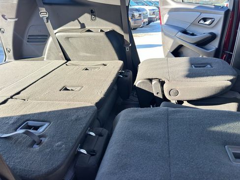 Used 2020 Chevrolet Traverse LT w/ LPO, Floor Liner Package image 38