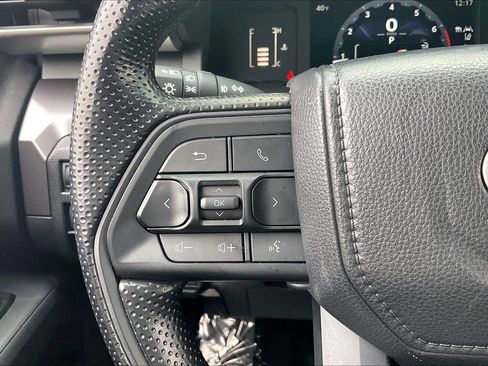 Used 2025 Toyota Tacoma SR5 image 23