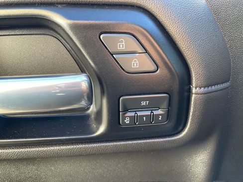 Used 2022 GMC Sierra 2500 Denali w/ Denali Ultimate Package image 25