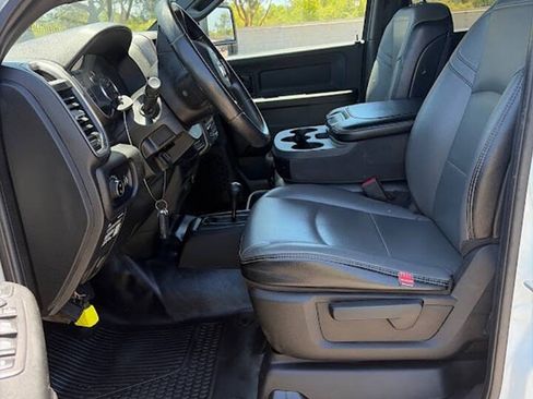 Used 2023 RAM 2500 Tradesman w/ Chrome Appearance Group AWD/4WD image 13