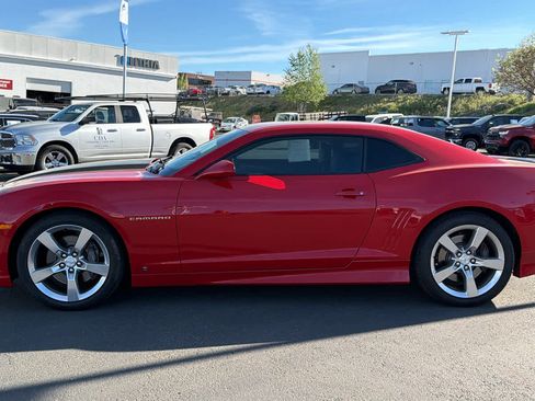 Used 2010 Chevrolet Camaro SS w/ LPO, Ground Effects Package image 8