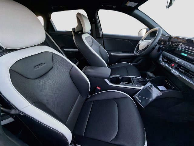 New 2026 Kia K4 GT-Line FWD image 27