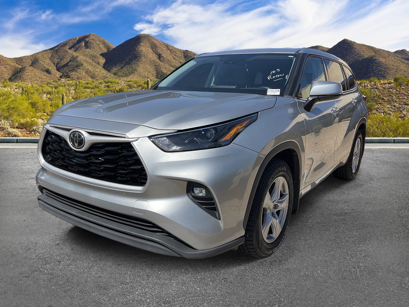 Used 2022 Toyota Highlander LE AWD/4WD image 15