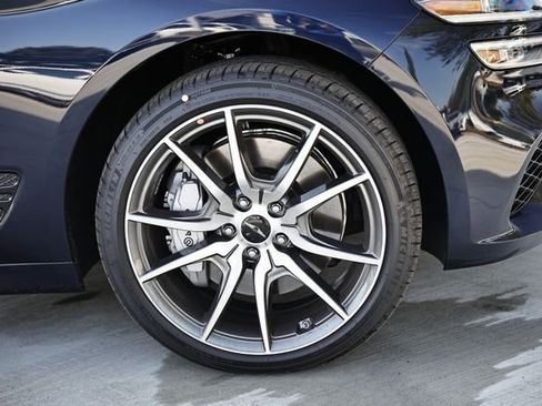 New 2026 Genesis G70 2.5T image 3