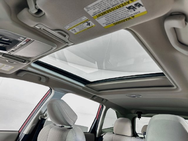 Used 2019 Subaru Forester Premium AWD/4WD image 4