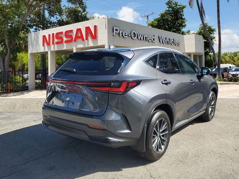Used 2025 Lexus NX 250 NX 250 Premium image 4