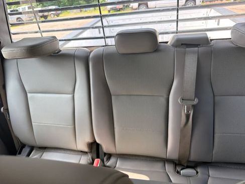 Used 2018 Ford F250 XL w/ Power Equipment Group AWD/4WD image 22