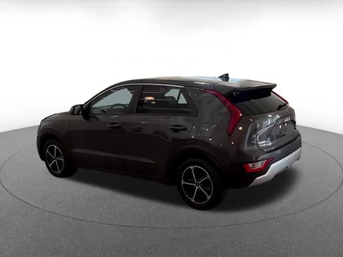 Used 2026 Kia Niro LX FWD image 7