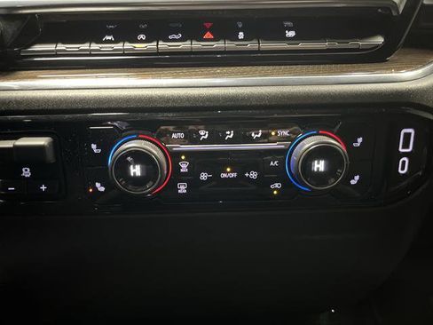 Used 2024 Chevrolet Silverado 1500 RST w/ Protection Package AWD/4WD image 19