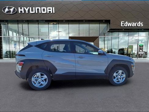 New 2026 Hyundai Kona SE image 8